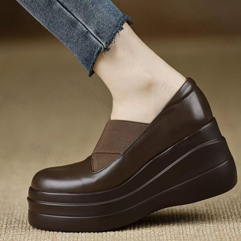 Vintage Fashion In 2025 - Women's Vintage Shallow Mouth Wedge Heel