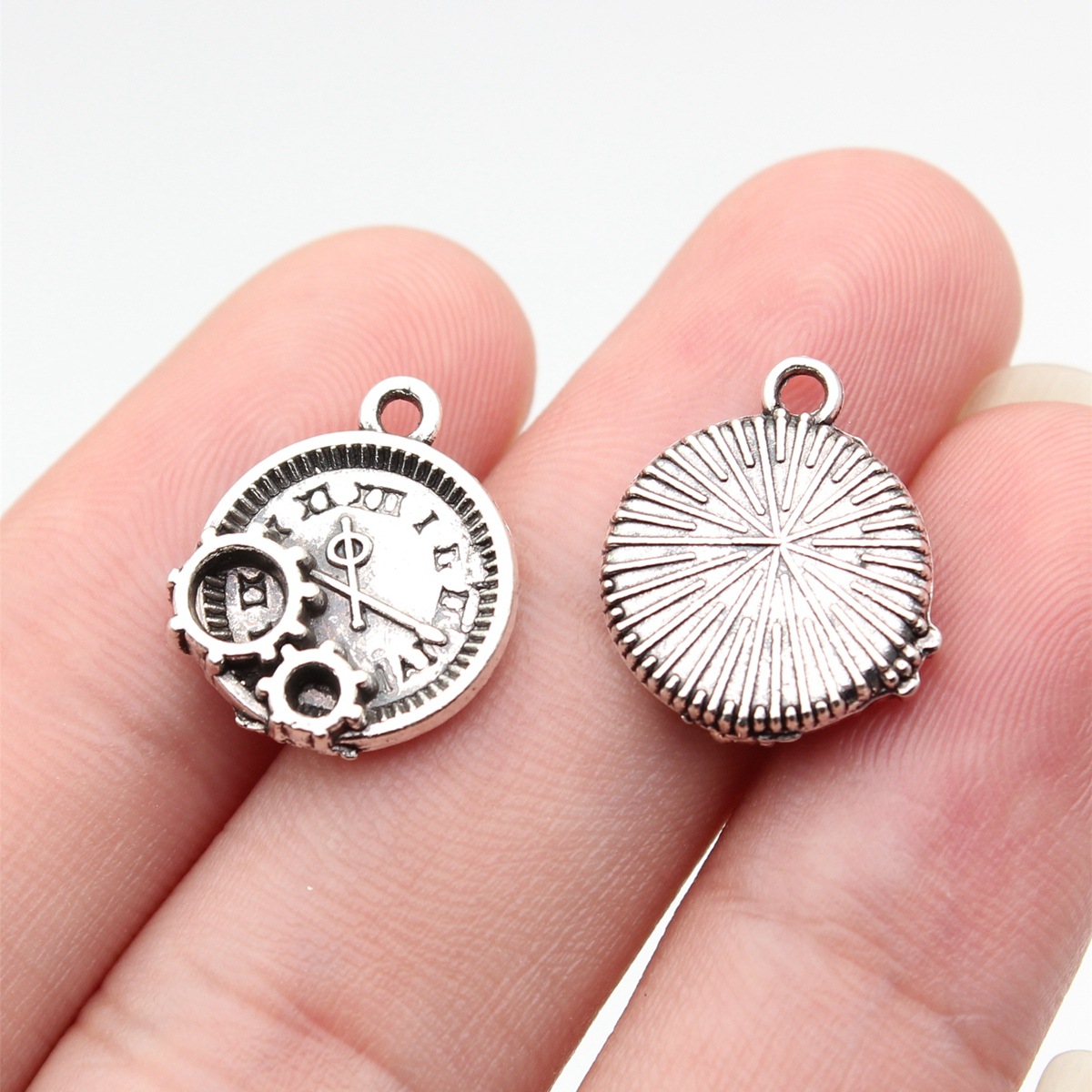 WYSIWYG 10pcs 16x14mm 2 Colors - Vintage Urban Fashion review and price