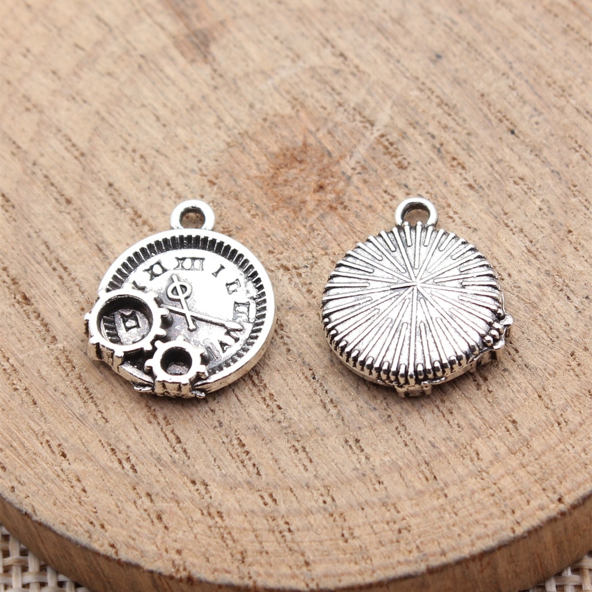 WYSIWYG 10pcs 16x14mm 2 Colors - Vintage Urban Fashion review and price