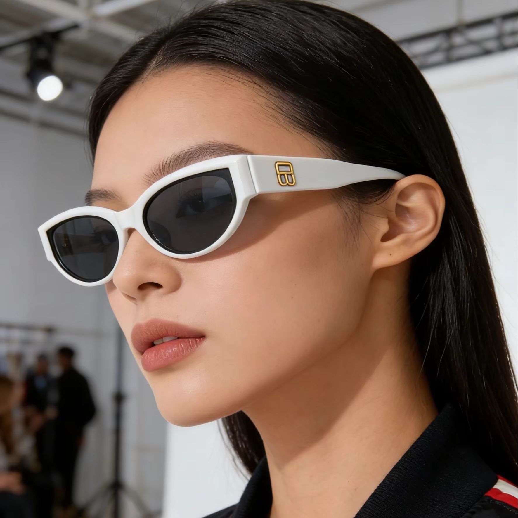 Women Retro Cat Eye Sunglasses - Vintage Fashion Glasses review and price