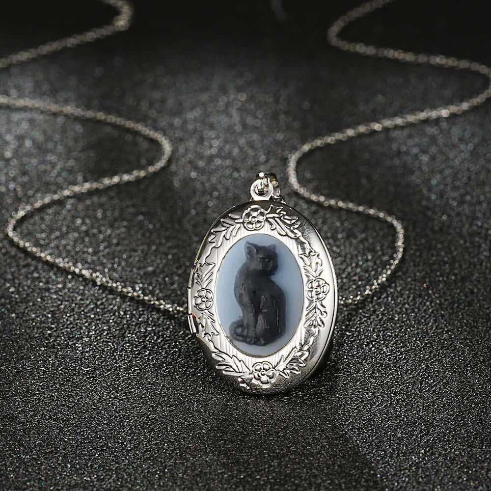 Vintage Cat Pendant Necklaces  - Vintage Fashion Store review and price